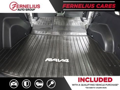 Used 2022 Toyota RAV4 XLE image 24