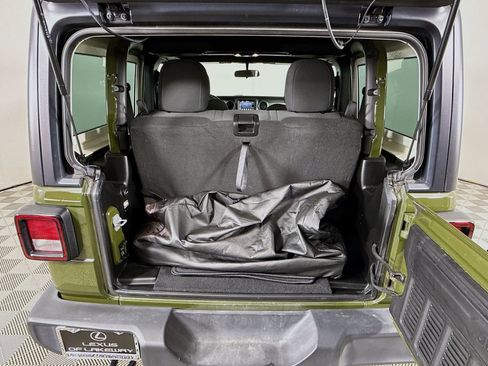 Used 2022 Jeep Wrangler Sport AWD/4WD image 23