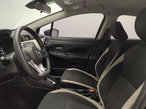 Used 2021 Nissan Versa SV FWD image 17