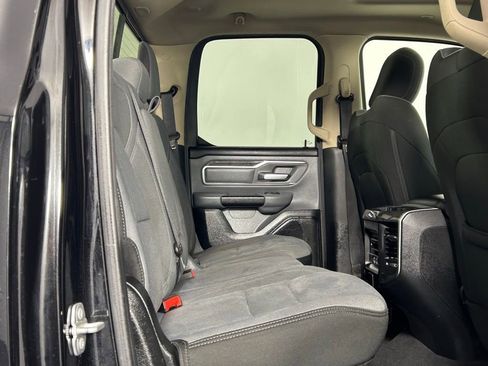 Used 2019 RAM 1500 Big Horn AWD/4WD image 12