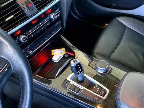 Used 2017 BMW X3 sDrive28i w/ Premium Package image 16