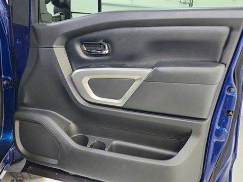 Used 2017 Nissan Titan SV RWD image 26