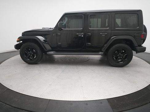 Used 2023 Jeep Wrangler Unlimited Sahara AWD/4WD image 23