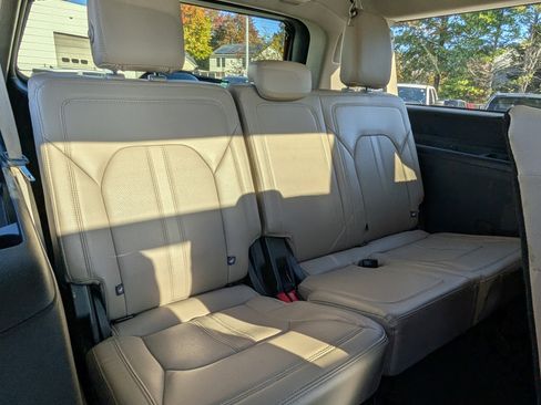 Used 2024 Ford Expedition Max Limited image 13