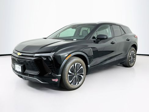 Used 2024 Chevrolet Blazer EV LT AWD/4WD image 3
