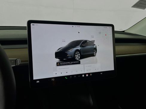Used 2024 Tesla Model Y Long Range image 24