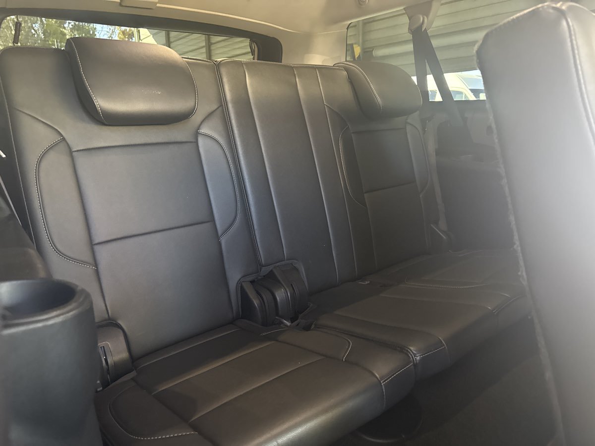 Used 2016 Chevrolet Suburban LT RWD image 14