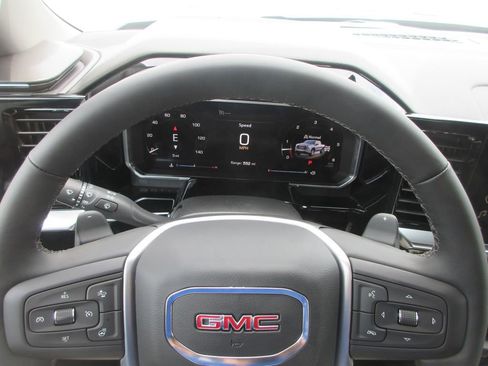 New 2026 GMC Sierra 1500 SLT w/ SLT Premium Package AWD/4WD image 17
