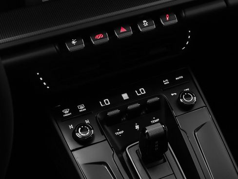 Used 2025 Porsche 911 Carrera w/ Premium Package image 43