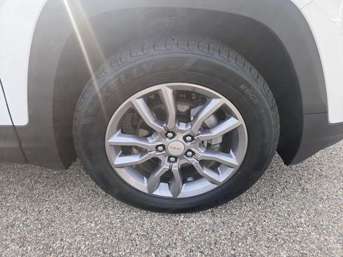 Used 2024 GMC Terrain SLT image 36