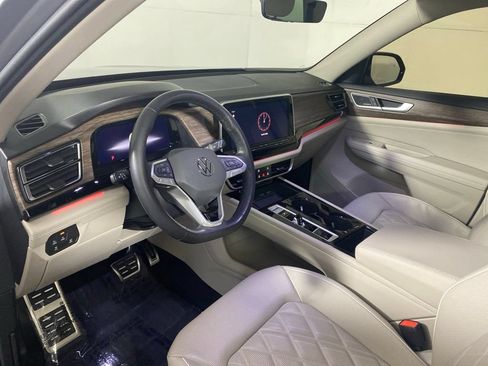 Used 2025 Volkswagen Atlas SEL Premium R-Line AWD/4WD image 11