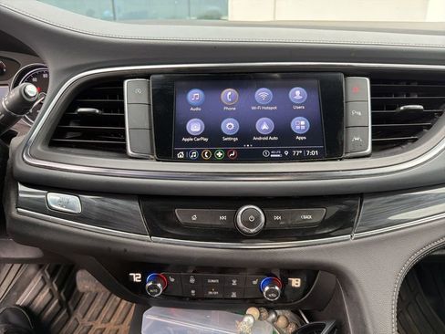 Used 2023 Buick Enclave Essence FWD image 8