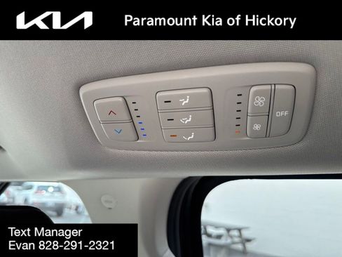 Used 2024 Kia Carnival LX FWD image 18
