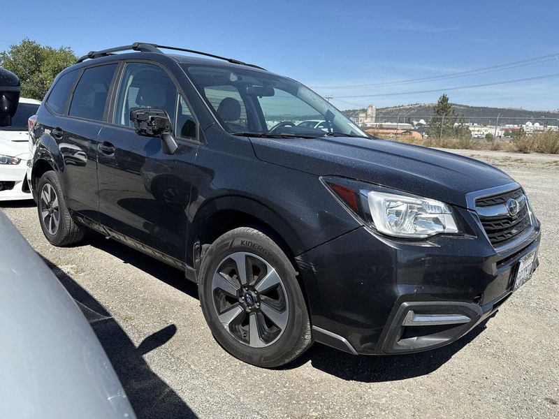 Used 2017 Subaru Forester 2.5i Premium image 1