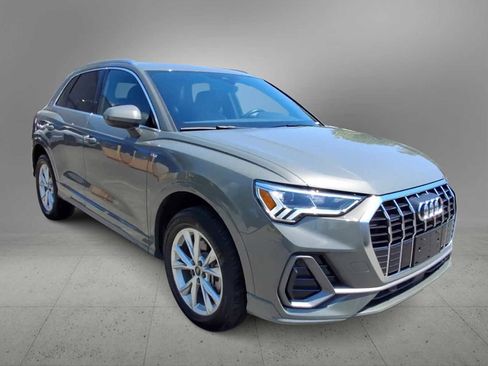 Used 2024 Audi Q3 2.0T Premium Plus AWD/4WD image 2