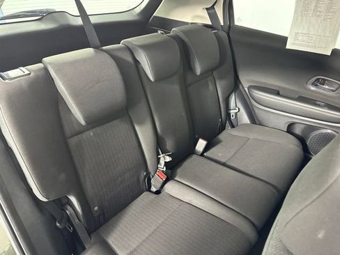 Used 2018 Honda HR-V EX image 29
