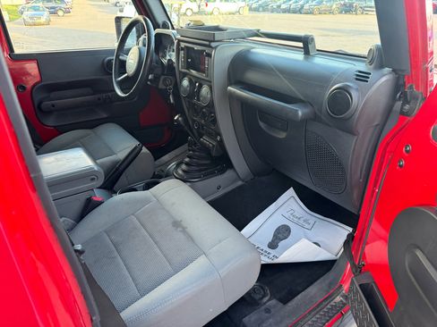 Used 2008 Jeep Wrangler Unlimited Rubicon w/ Dual Top Group image 11