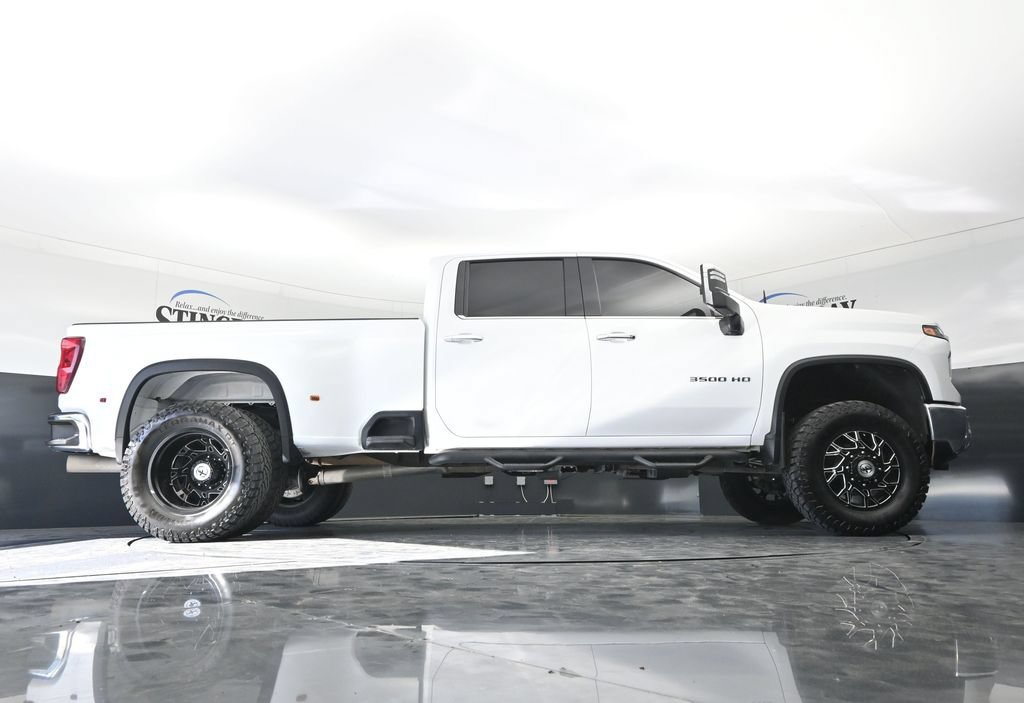 Used 2025 Chevrolet Silverado 3500 LTZ w/ LTZ Plus Package AWD/4WD image 36