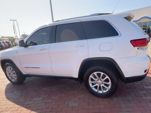 Used 2021 Jeep Grand Cherokee Laredo AWD/4WD image 7
