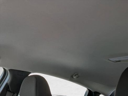 Used 2023 Chevrolet Malibu LT image 17