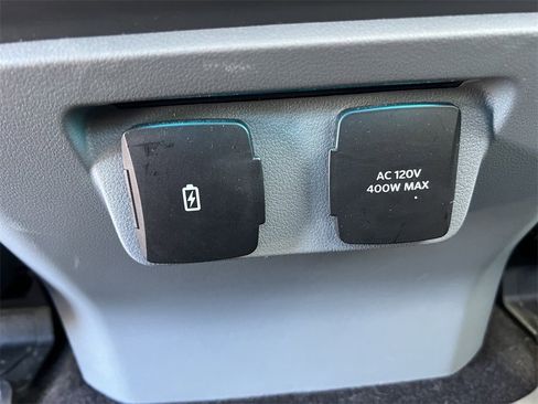 Certified 2022 Ford F150 Lariat w/ Equipment Group 502A High image 44