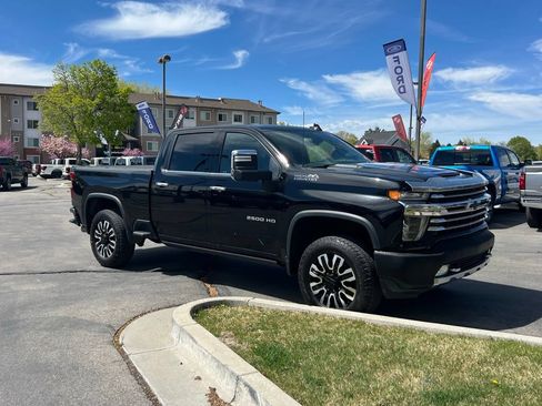 Used 2020 Chevrolet Silverado 2500 High Country w/ Technology Package AWD/4WD image 5