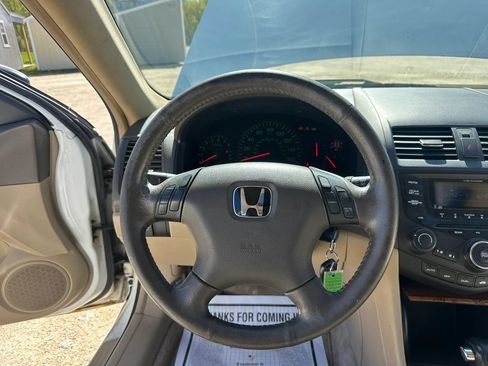 Used 2004 Honda Accord EX image 17