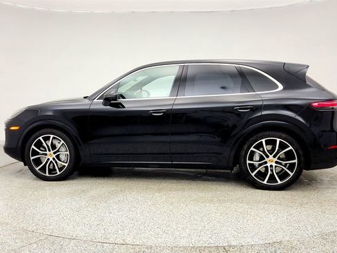 Used 2020 Porsche Cayenne Turbo image 8