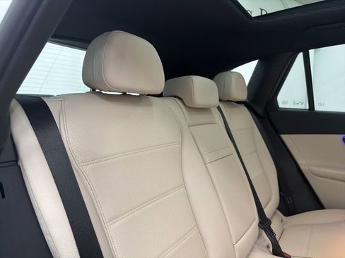 Used 2026 Mercedes-Benz GLC 300 image 26