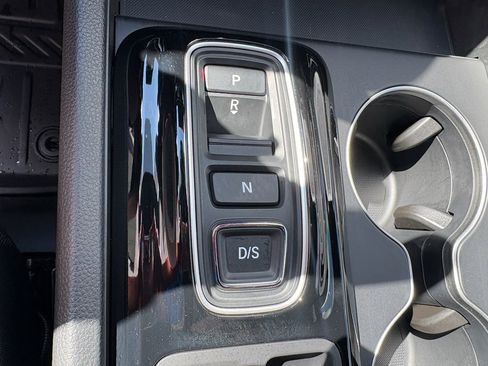 Certified 2025 Honda Pilot Sport image 21