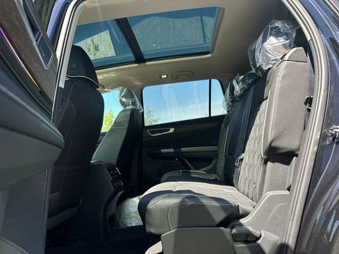 New 2026 Volkswagen Atlas SEL Premium R-Line AWD/4WD image 18