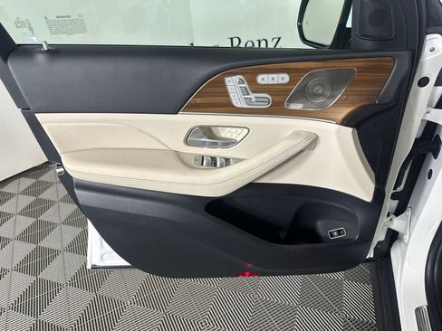 Certified 2024 Mercedes-Benz GLS 450 4MATIC image 10
