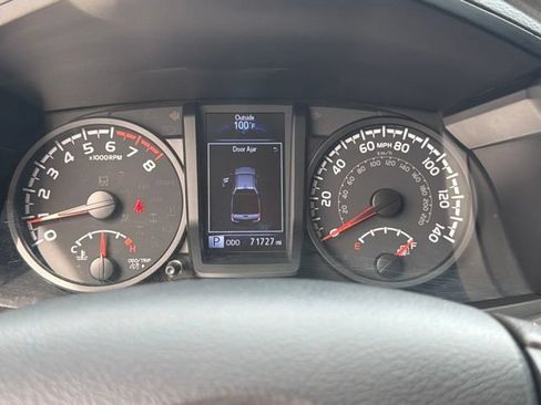Used 2020 Toyota Tacoma SR AWD/4WD image 29