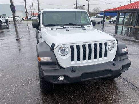 Used 2018 Jeep Wrangler Unlimited Sport S image 3
