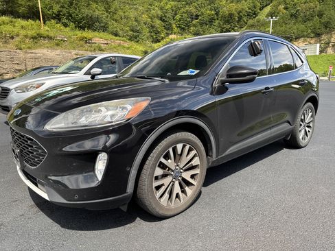 Used 2020 Ford Escape Titanium AWD/4WD image 3