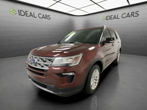 Used 2018 Ford Explorer XLT w/ Equipment Group 201A AWD/4WD image 1
