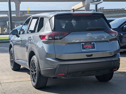 Used 2024 Nissan Rogue S FWD image 4