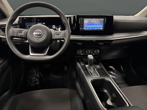 Used 2025 Nissan Kicks S image 5