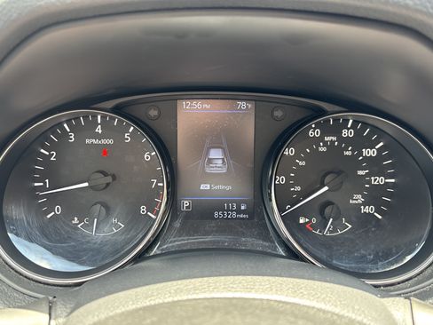 Used 2019 Nissan Rogue SV AWD/4WD image 18