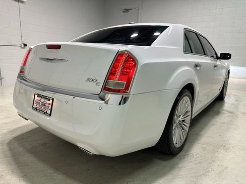 Used 2013 Chrysler 300 C w/ Light Group image 6