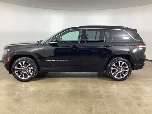 Used 2025 Jeep Grand Cherokee Overland w/ Adv Protech Group III AWD/4WD image 8