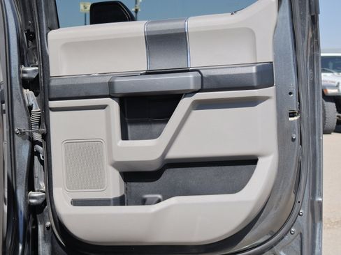 Used 2017 Ford F250 XLT w/ XLT Value Package image 31