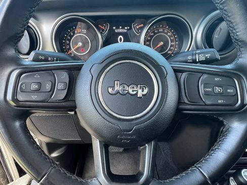 Used 2022 Jeep Gladiator Sport AWD/4WD image 18