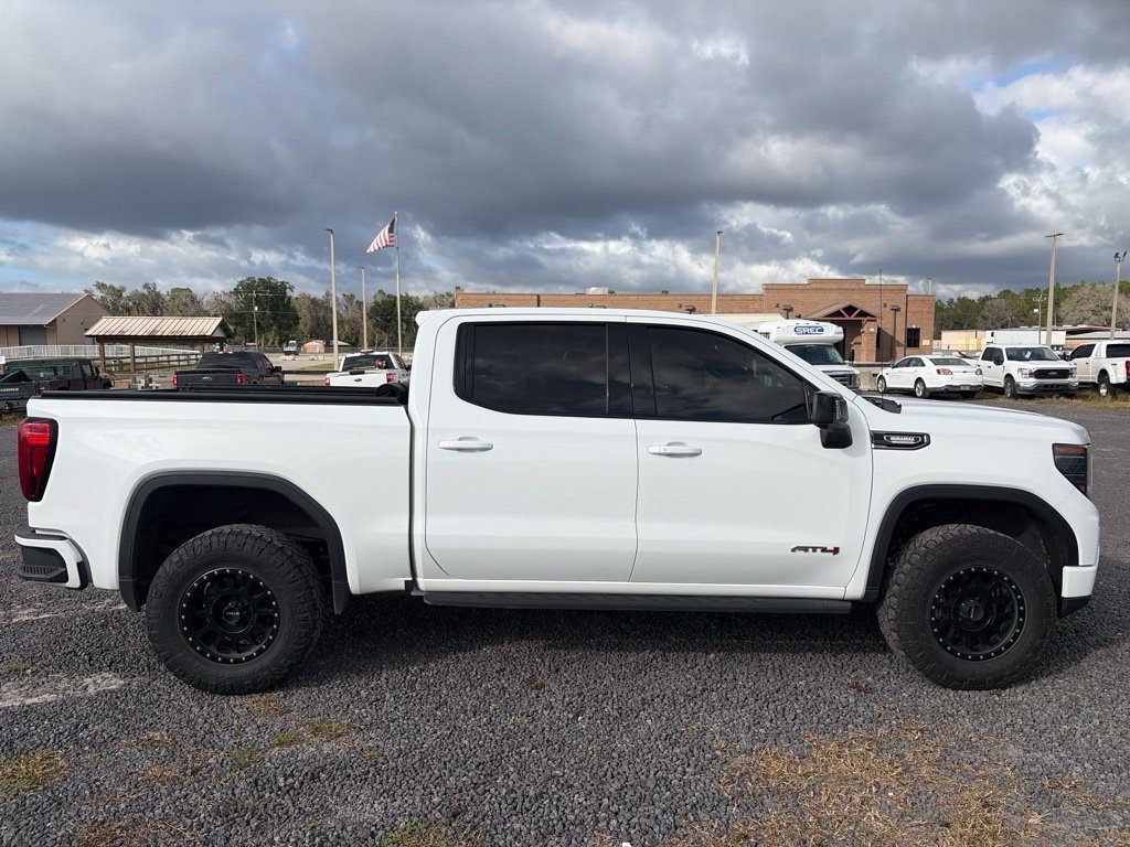 Used 2023 GMC Sierra 1500 AT4 w/ Technology Package AWD/4WD image 6