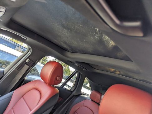 Used 2021 Mercedes-Benz GLC 300 4MATIC image 12