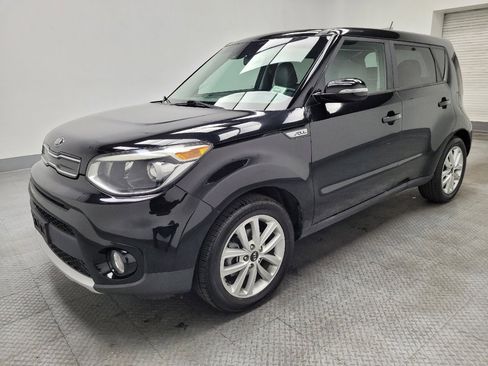 Used 2017 Kia Soul + w/ Primo Package image 2