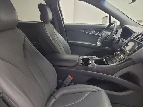 Used 2019 Lincoln Nautilus Reserve w/ Driver Assistance Package AWD/4WD image 21
