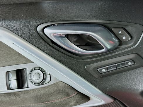 Used 2018 Chevrolet Camaro ZL1 image 23