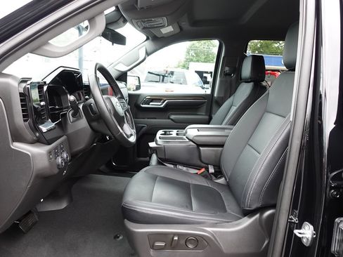 Used 2023 Chevrolet Silverado 1500 LT AWD/4WD image 15