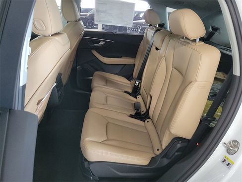 Used 2025 Audi Q7 3.0T Premium Plus w/ Premium Plus Package image 19